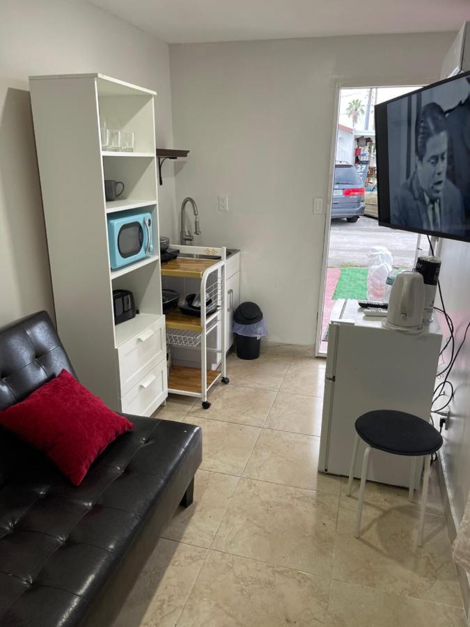 Beautiful Mobile Home In Hallandale Beach Exterior photo
